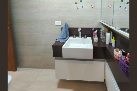 Apartamento à venda com 96m², 3 quartos e 1 vaga Apartamento à venda com 96m², 3 quartos e 1 vagaBanheiro Corredor