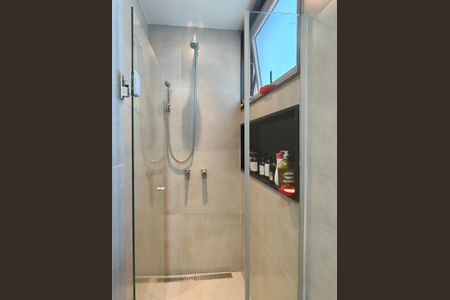 Apartamento à venda com 96m², 3 quartos e 1 vaga Apartamento à venda com 96m², 3 quartos e 1 vagaBanheiro da Suíte