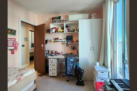 Apartamento à venda com 96m², 3 quartos e 1 vaga Apartamento à venda com 96m², 3 quartos e 1 vagaQuarto 2