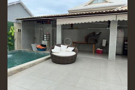 Casa à venda com 270m², 4 quartos e 2 vagas