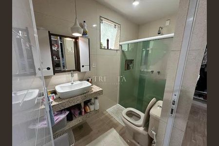 Casa à venda com 270m², 4 quartos e 2 vagas