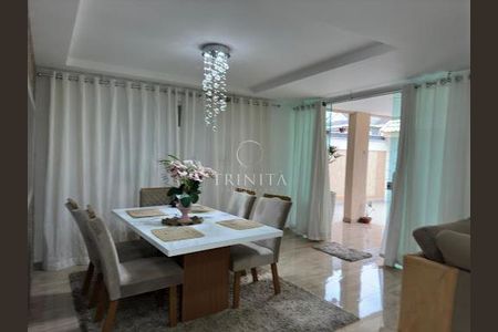 Casa à venda com 270m², 4 quartos e 2 vagas