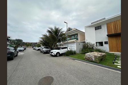 Casa à venda com 270m², 4 quartos e 2 vagas