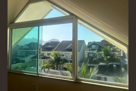 Casa à venda com 270m², 4 quartos e 2 vagas