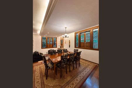 Casa à venda com 4 quartos, 705m² em Alphaville, Santana de Parnaíba