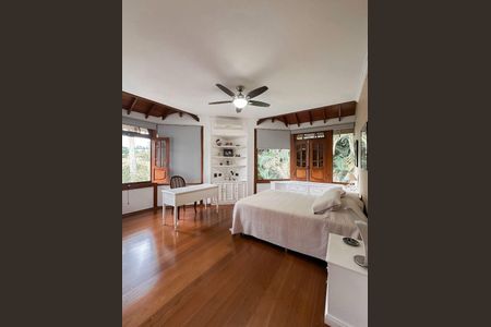 Casa à venda com 4 quartos, 705m² em Alphaville, Santana de Parnaíba