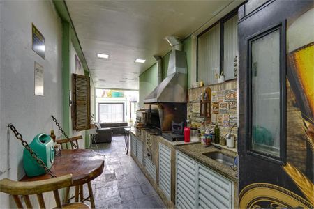 Casa à venda com 189m², 5 quartos e 2 vagas