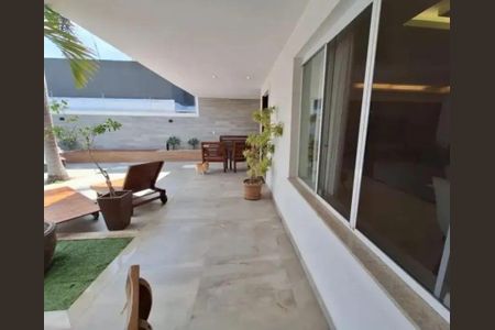 Casa à venda com 5 quartos, 280m² em Recreio dos Bandeirantes, Rio de Janeiro