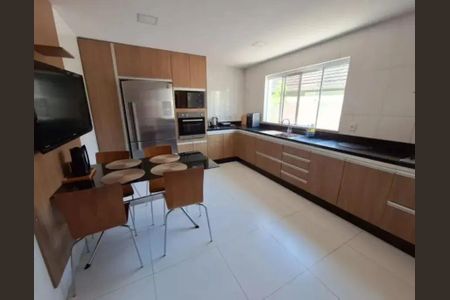 Casa à venda com 5 quartos, 280m² em Recreio dos Bandeirantes, Rio de Janeiro