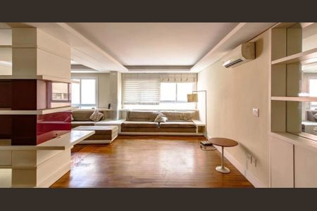 Apartamento à venda com 3 quartos, 127m² em Jardim Europa, São Paulo