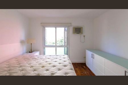 Apartamento à venda com 3 quartos, 127m² em Jardim Europa, São Paulo
