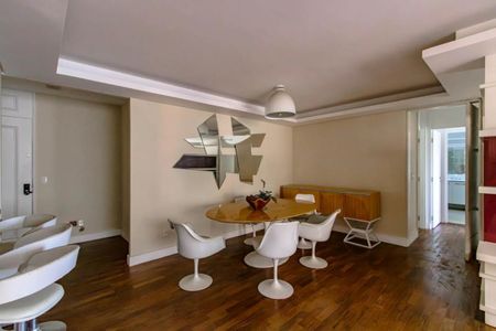 Apartamento à venda com 3 quartos, 127m² em Jardim Europa, São Paulo