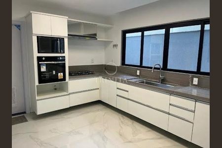 Casa à venda com 3 quartos, 350m² em Recreio dos Bandeirantes, Rio de Janeiro