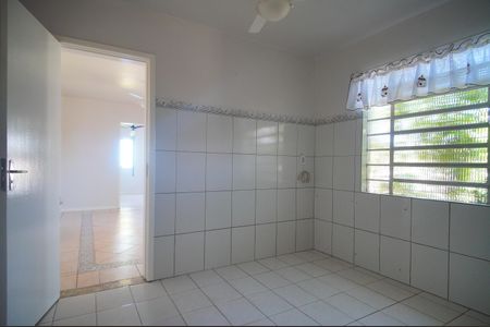 Casa à venda com 140m², 3 quartos e 2 vagascozinha 