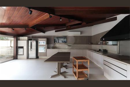 Apartamento à venda com 230m², 4 quartos e 4 vagas