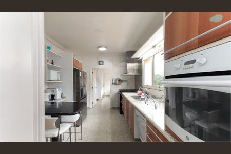 Apartamento à venda com 230m², 4 quartos e 4 vagas