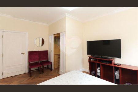 Apartamento à venda com 230m², 4 quartos e 4 vagas