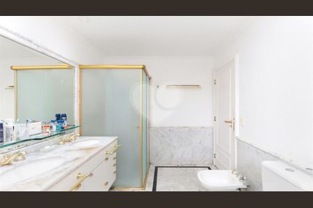 Apartamento à venda com 230m², 4 quartos e 4 vagas