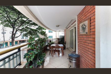 Apartamento à venda com 230m², 4 quartos e 4 vagas