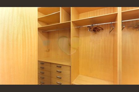 Apartamento à venda com 230m², 4 quartos e 4 vagas