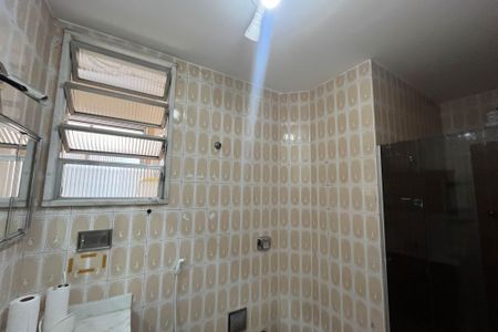Apartamento à venda com 78m², 2 quartos e 1 vaga Apartamento à venda com 78m², 2 quartos e 1 vagaBanheiro