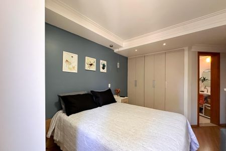 Apartamento à venda com 122m², 3 quartos e 2 vagasSuíte 