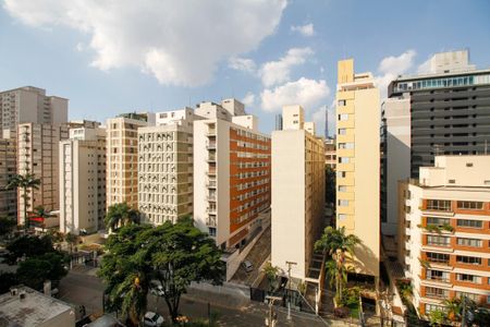 Vista de kitnet/studio para alugar com 1 quarto, 27m² em Pinheiros, São Paulo