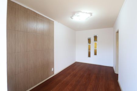 Sala de casa à venda com 2 quartos, 137m² em São Luís, Canoas