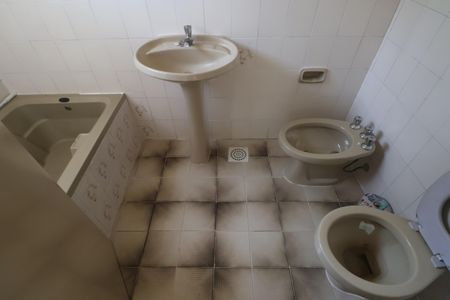 Casa à venda com 137m², 2 quartos e 3 vagasBanheiro 2