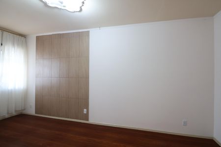 Sala de casa à venda com 2 quartos, 137m² em São Luís, Canoas