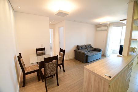 Sala de apartamento para alugar com 2 quartos, 62m² em Vila Itapura, Campinas