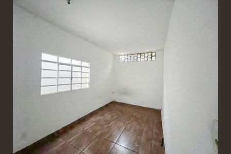 Casa para alugar com 3 quartos, 80m² em Vila Cristina, Contagem