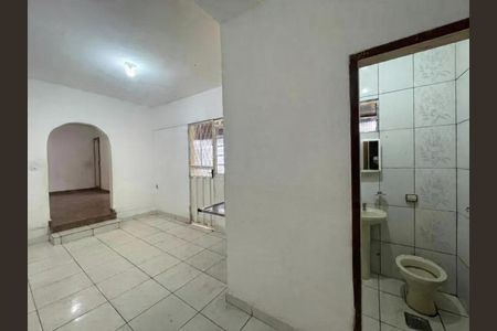 Casa para alugar com 3 quartos, 80m² em Vila Cristina, Contagem