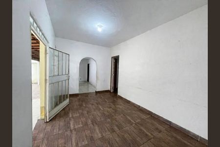 Casa para alugar com 3 quartos, 80m² em Vila Cristina, Contagem