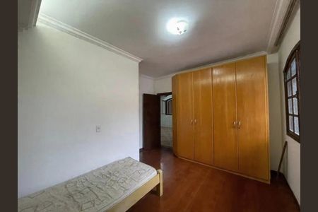 Casa para alugar com 100m², 4 quartos e 3 vagas