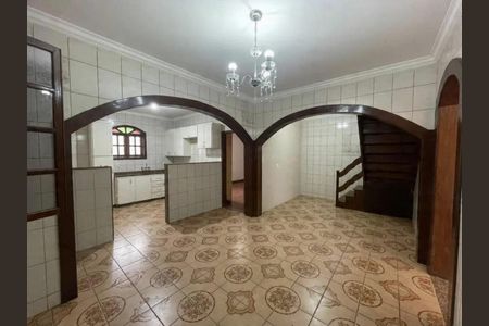 Casa para alugar com 100m², 4 quartos e 3 vagas