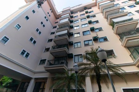 Apartamento à venda com 175m², 3 quartos e 2 vagas Apartamento à venda com 175m², 3 quartos e 2 vagasFachada