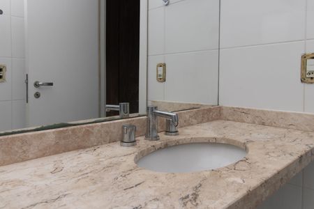 Apartamento à venda com 70m², 2 quartos e 1 vagaBanheiro