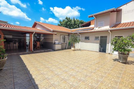 Casa para alugar com 217m², 3 quartos e 2 vagas