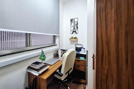 Apartamento à venda com 78m², 2 quartos e sem vaga Apartamento à venda com 78m², 2 quartos e sem vagaEscritório