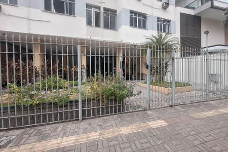 Apartamento à venda com 78m², 2 quartos e sem vaga Apartamento à venda com 78m², 2 quartos e sem vagaFachada
