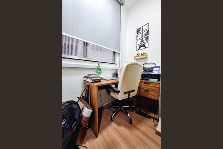 Apartamento à venda com 78m², 2 quartos e sem vaga Apartamento à venda com 78m², 2 quartos e sem vagaEscritório