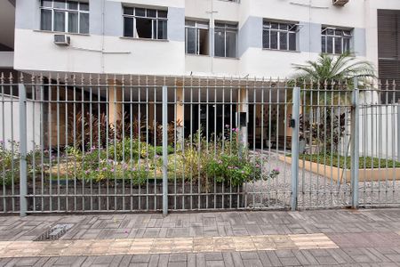 Apartamento à venda com 78m², 2 quartos e sem vaga Apartamento à venda com 78m², 2 quartos e sem vagaFachada