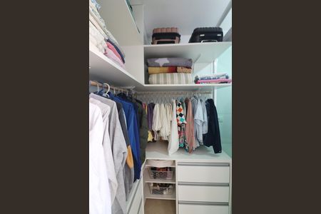 Casa à venda com 180m², 3 quartos e 2 vagasQuarto 3 - Suíte Closet 