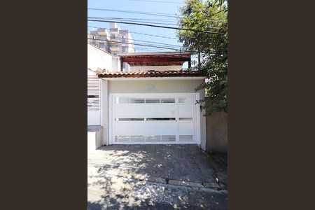 Casa à venda com 180m², 3 quartos e 2 vagasFachada
