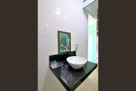 Casa à venda com 180m², 3 quartos e 2 vagasQuarto 3 - Suíte Banheiro 
