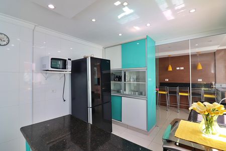 Casa à venda com 180m², 3 quartos e 2 vagasCopa e Cozinha 