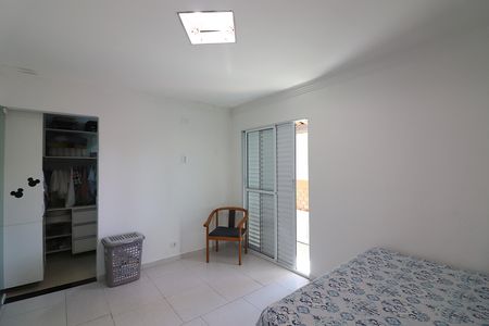 Casa à venda com 180m², 3 quartos e 2 vagasQuarto 3 - Suíte