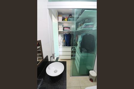 Casa à venda com 180m², 3 quartos e 2 vagasQuarto 3 - Suíte Banheiro 
