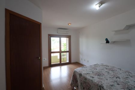 Casa à venda com 200m², 2 quartos e 2 vagasSuíte 2